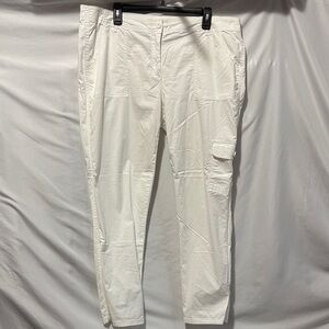 Liz Claiborne Light Cream Cargo Pants